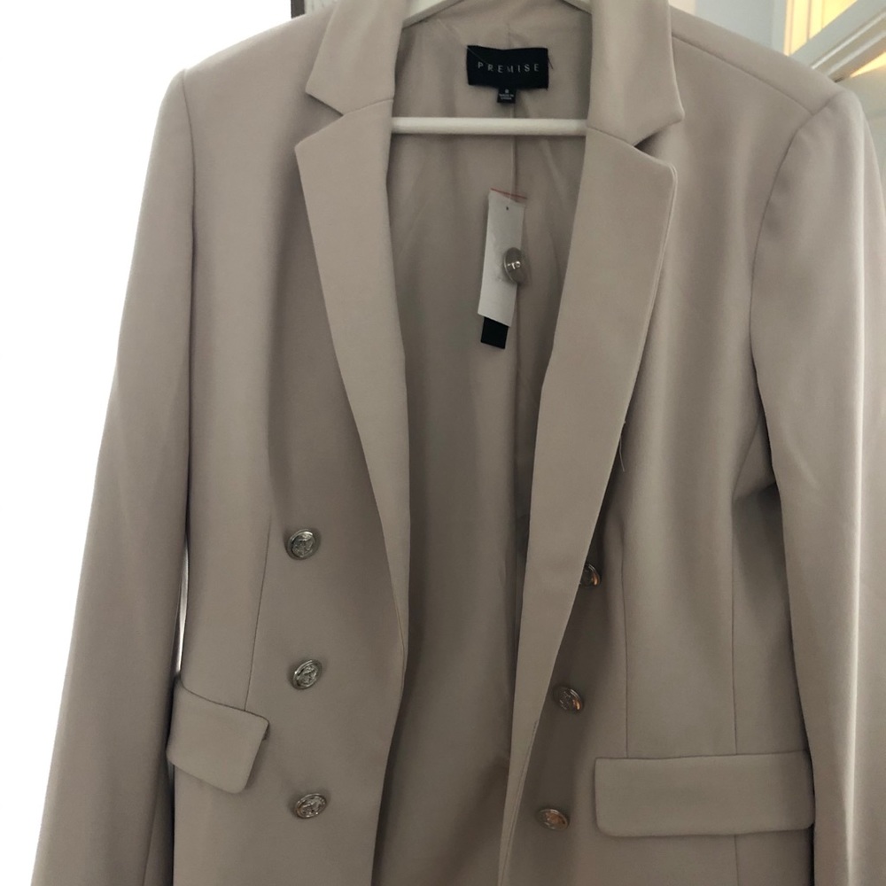 Blazer - Picture 2 of 2